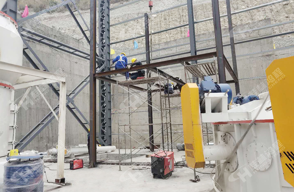 桂林鴻程助力超細立磨與大型雷蒙磨安裝工程順利竣工！